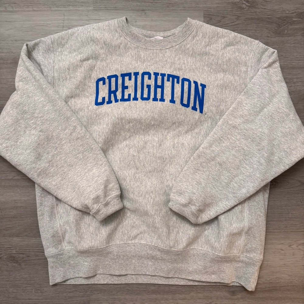Creighton University Champion Sweatshirt Mens XLarge. VTG Reverse Weave Crewneck